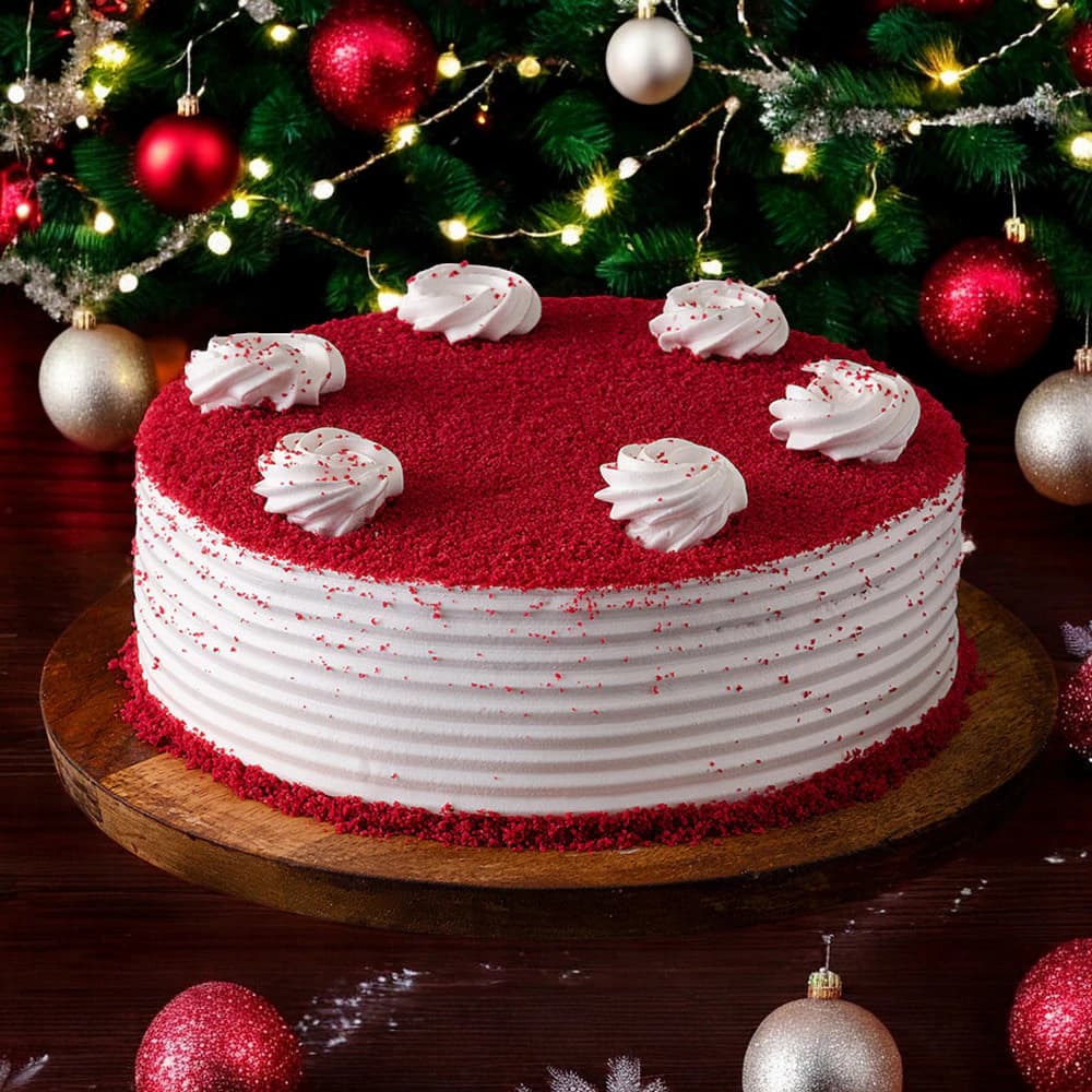 Frosting Red Velvet Cake