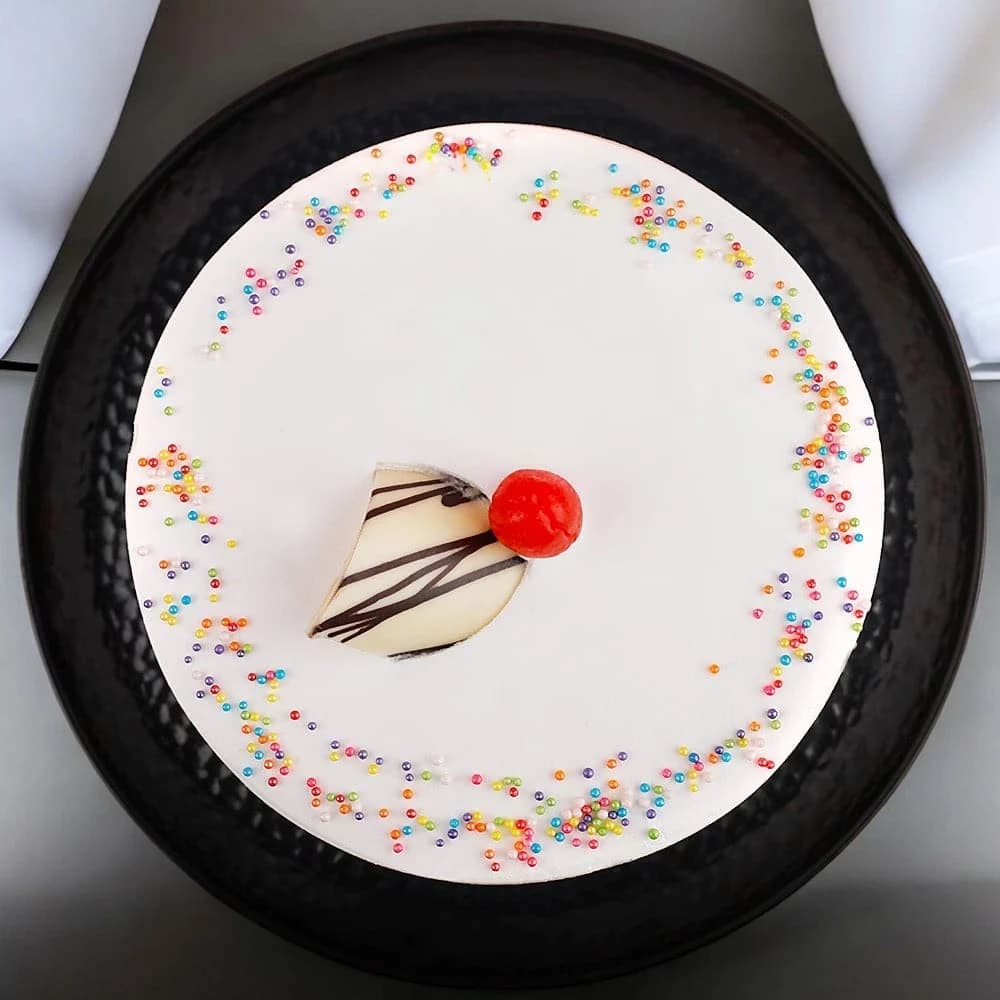 Vanilla Cake view 1