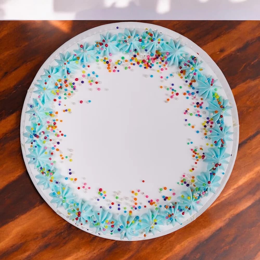 Alluring Vanilla Cake view 2