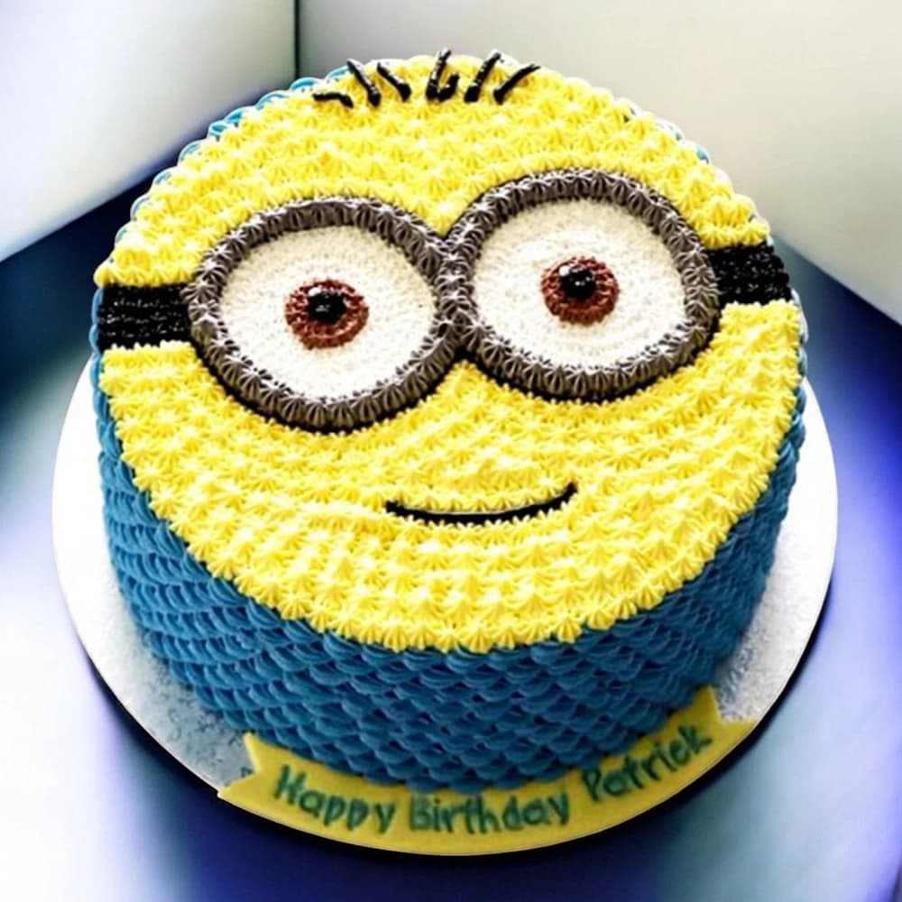 Happy Moments Minion Cake