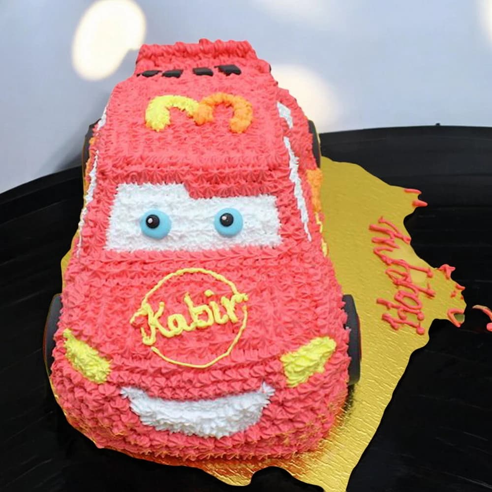 Lightening Mcqueen Car Shape cake view 1