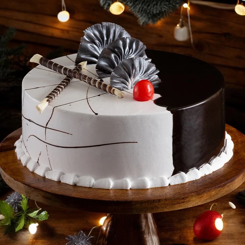 Choco Vanilla Cream Cake view 2