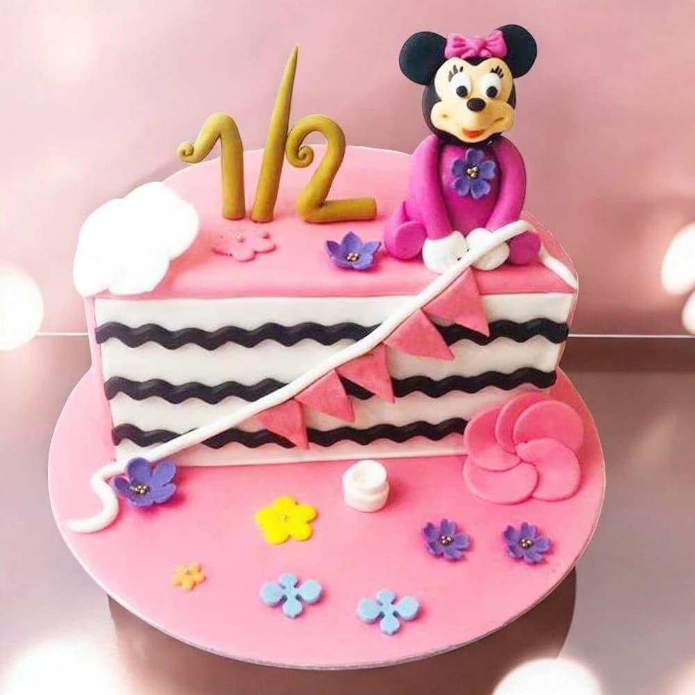 Pink Minnie Mouse Cake