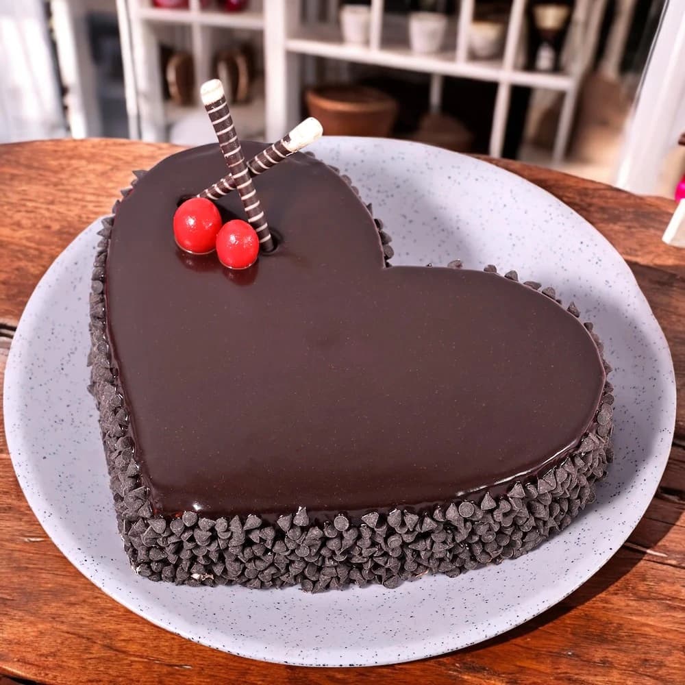 Exquisite Heart Shape Truffle Cake