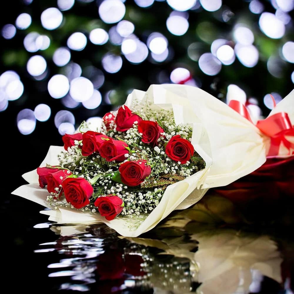 Classic Aura 12 Red Roses Bouquet view 1