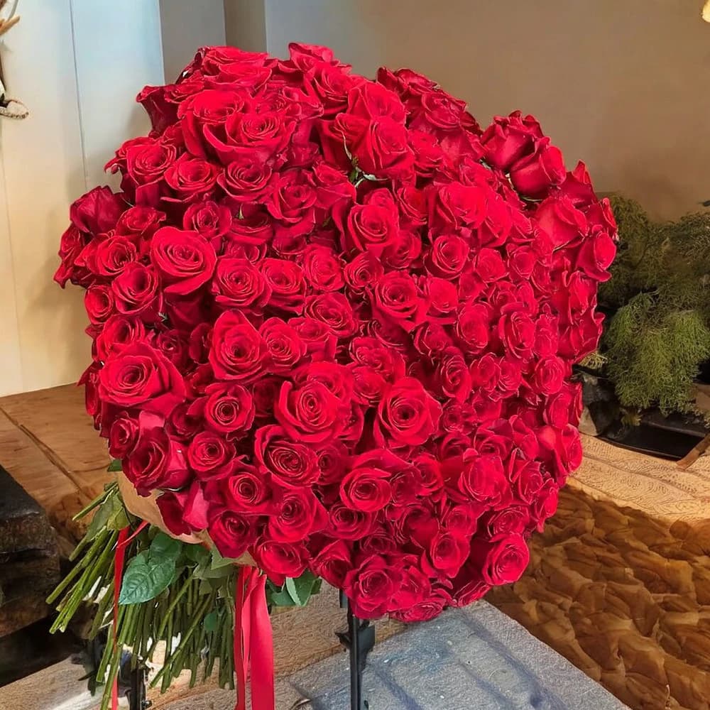 Red Rose Key to Heart