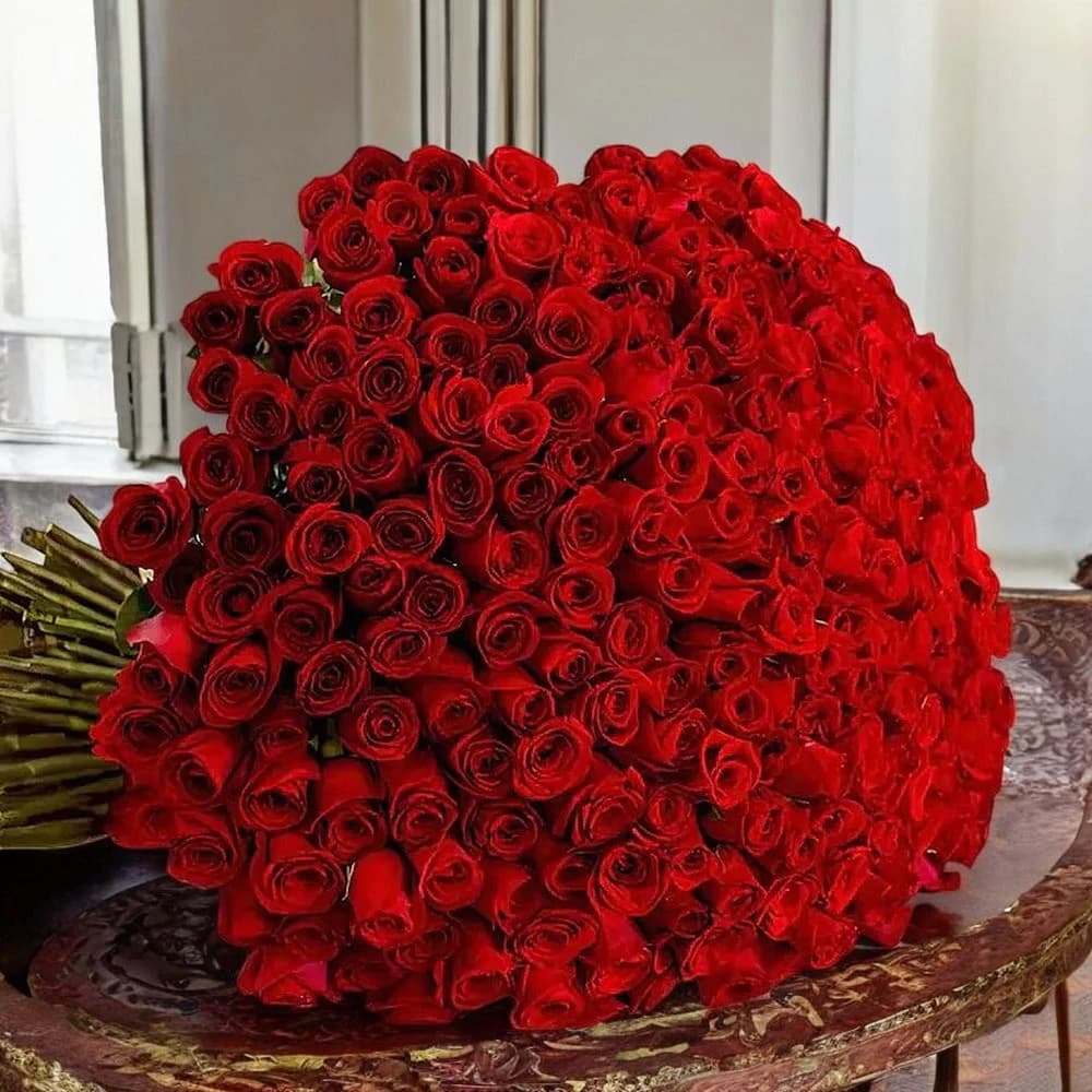 Red Rose Key to Heart view 1