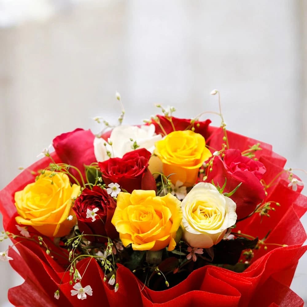 8 Mixed Roses Bouquet