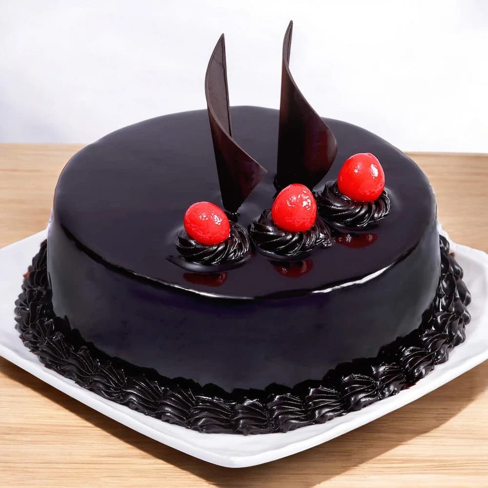 Red Roses and Chocolate Cake view 1