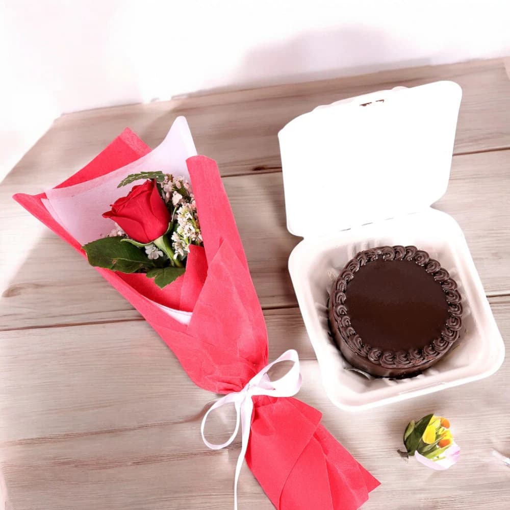 Mini Chocolate Cake with Red Rose