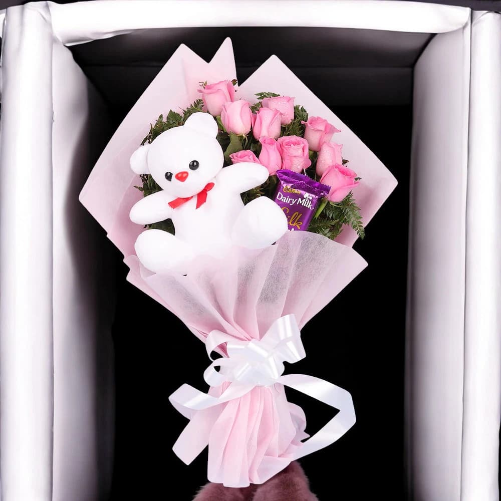 Wonderful Pink Roses Display view 1