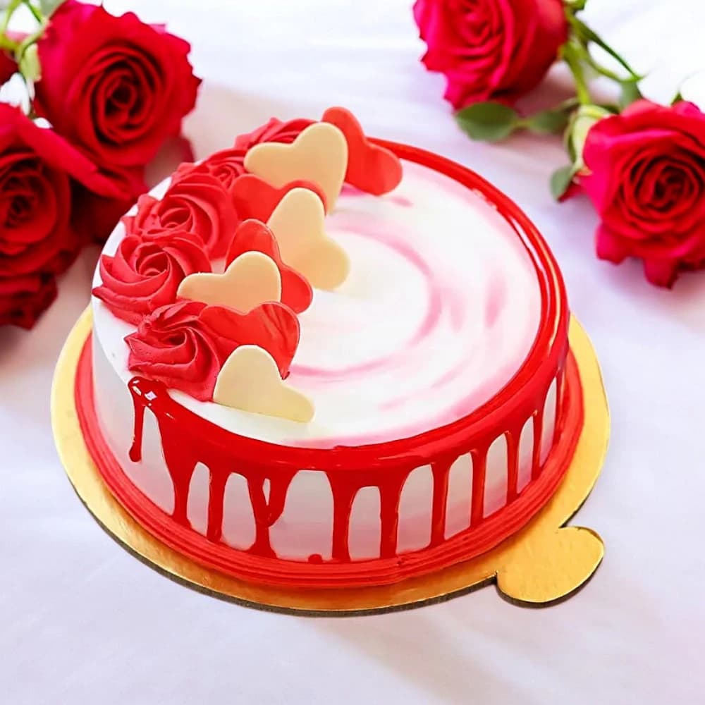 In Love Strawberry Cake