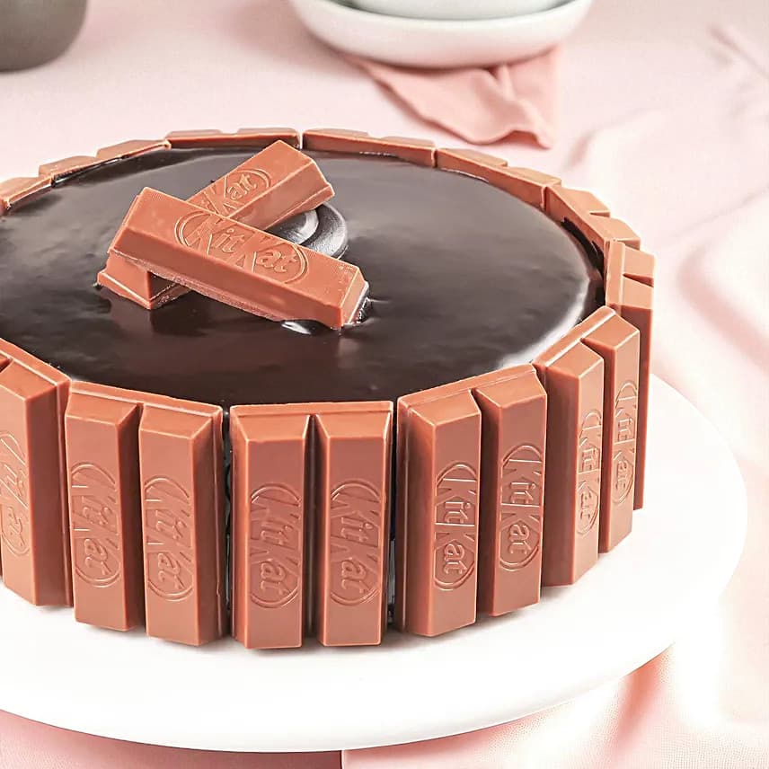 KitKat Fantasy Truffle Cake view 2