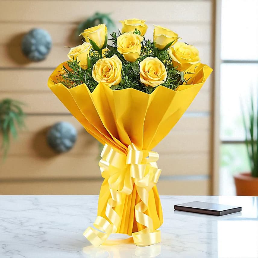 Enticing 8 Yellow Roses Bouquet