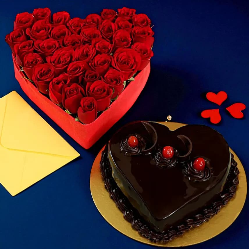 Heart Of Red Roses & Truffle Cake- Half Kg